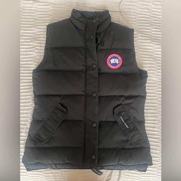 Canada Goose Black Vest - Picture 1 of 5